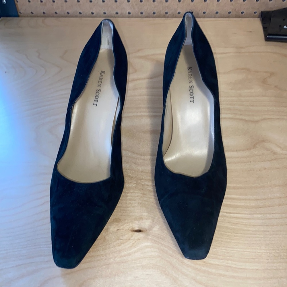 Karen Scott Black Suede Pumps